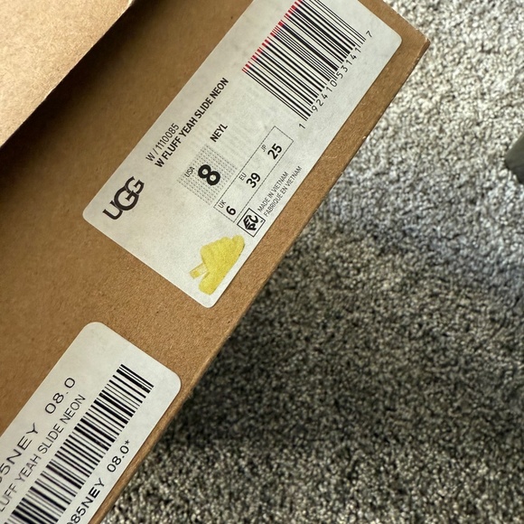 Ugg Slippers - Picture 2 of 4